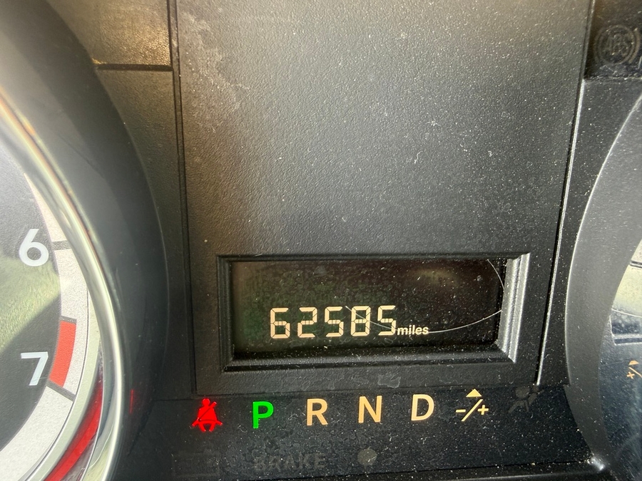 Red Dodge Grand Caravan image number 16