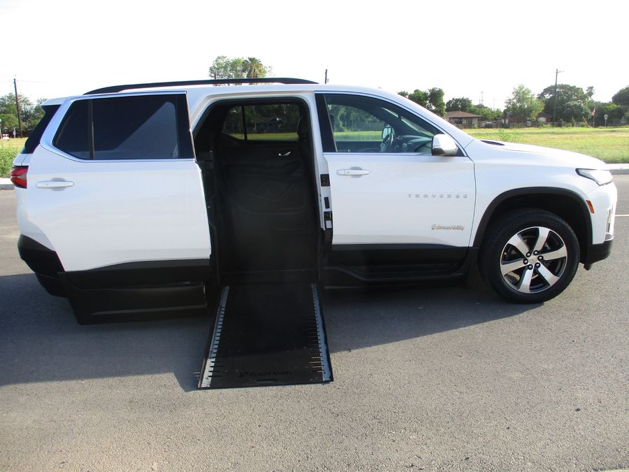 Used 2022 Chevrolet Traverse LT Leather - BraunAbility Side Entry Entry In Floor Automatic Ramp
