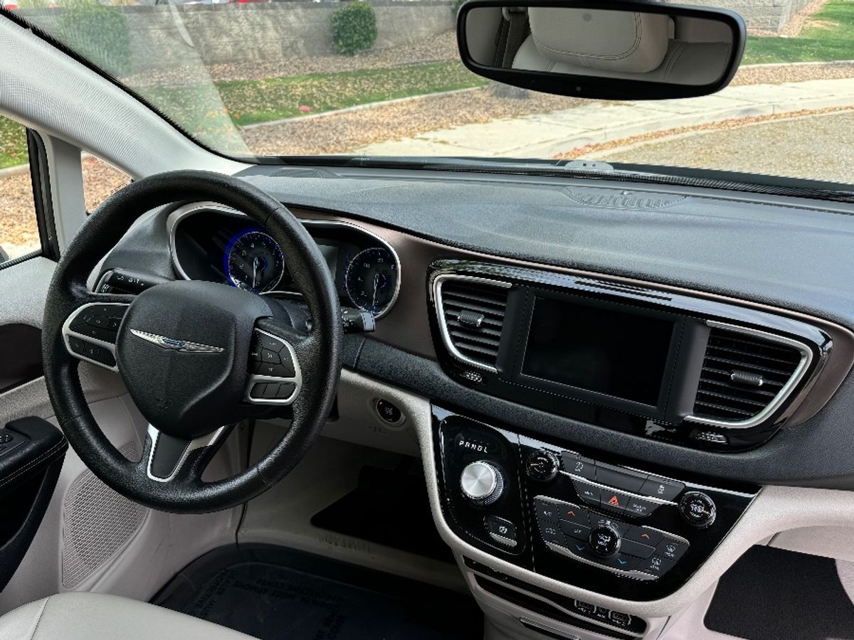 2021 CHRYSLER VOYAGER - Image 4