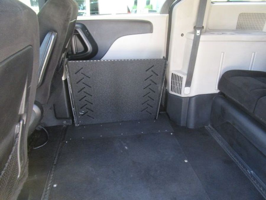 Used 2015 Dodge Grand Caravan SXT - VMI Side Entry Entry In Floor Automatic Ramp