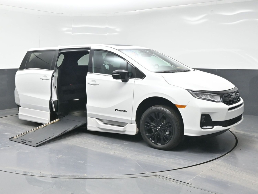 New 2026 Honda Odyssey Sport - BraunAbility Side Entry In Floor Automatic Ramp