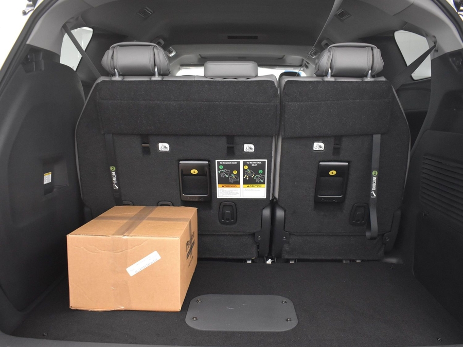 New 2025 Toyota Sienna Hybrid XLE Base - BraunAbility Side Entry Entry Fold Out Automatic Ramp