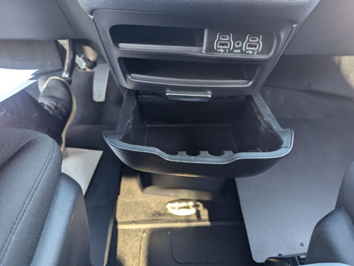 2023 CHRYSLER PACIFICA - Image 9