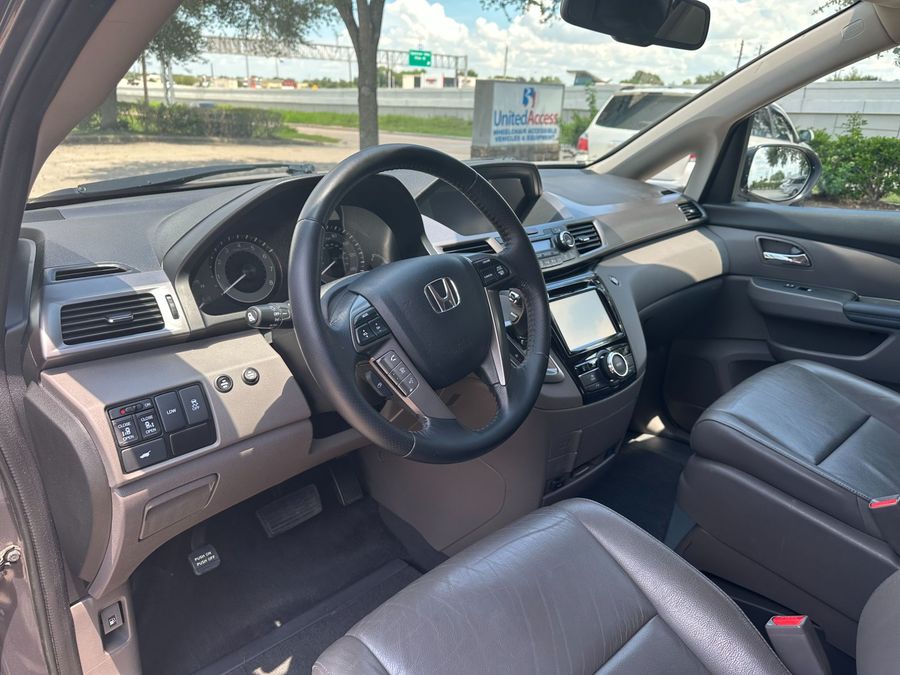 Used 2016 Honda Odyssey EX-L - VMI Side Entry Entry In Floor Automatic Ramp