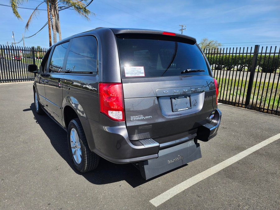 Used 2015 Dodge Grand Caravan SXT FRONT PASS TRANSFER SEAT - BraunAbility Rear Entry Entry Fold Out Automatic Ramp