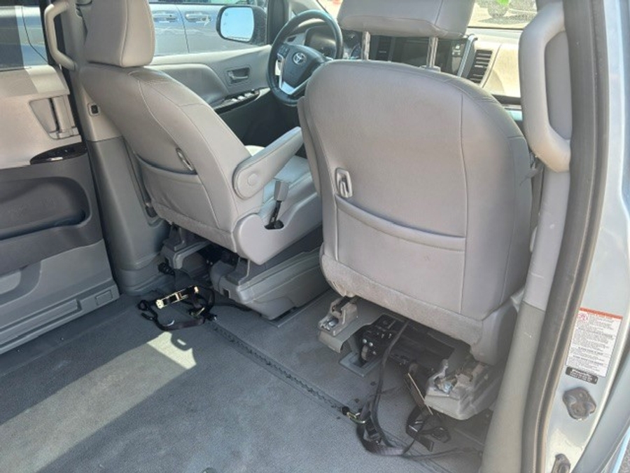 Used 2015 Toyota Sienna XLE - BraunAbility Side Entry Fold Out Automatic Ramp