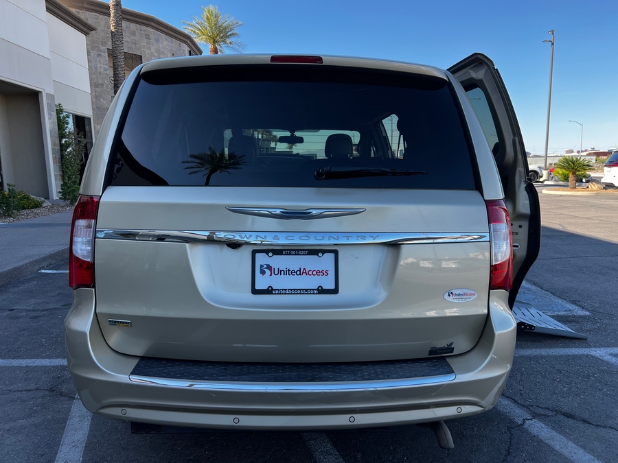 Used 2012 Chrysler Town and Country Touring-L - El Dorado  Entry  Ramp
