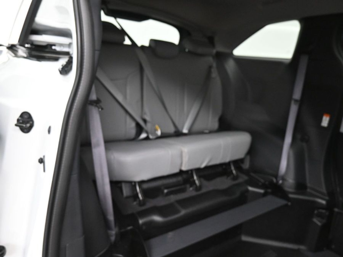 2025 TOYOTA SIENNA - Image 10