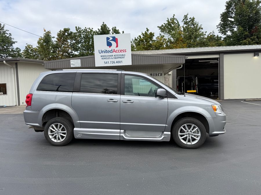 Used 2019 Dodge Grand Caravan SXT - VMI Side Entry Entry In Floor Automatic Ramp