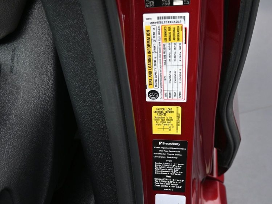 New 2026 Toyota Sienna Hybrid XLE Add - BraunAbility Side Entry In Floor Automatic Ramp