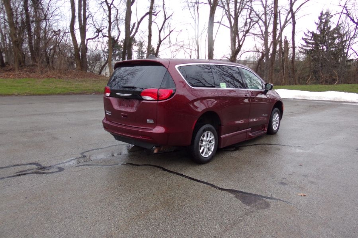 2023 CHRYSLER VOYAGER - Image 6