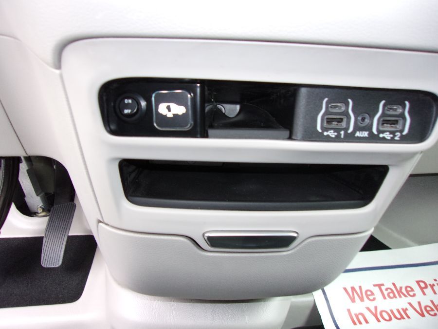 2022 CHRYSLER VOYAGER - Image 16