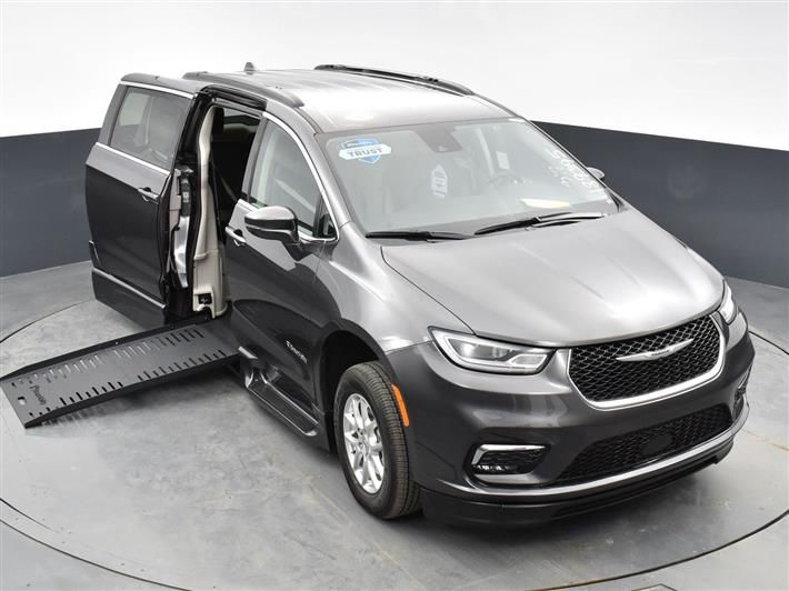 2022 CHRYSLER PACIFICA - Image 12
