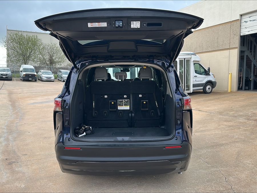 Used 2021 Toyota Sienna Hybrid Limited - BraunAbility Side Entry Fold Out Automatic Ramp