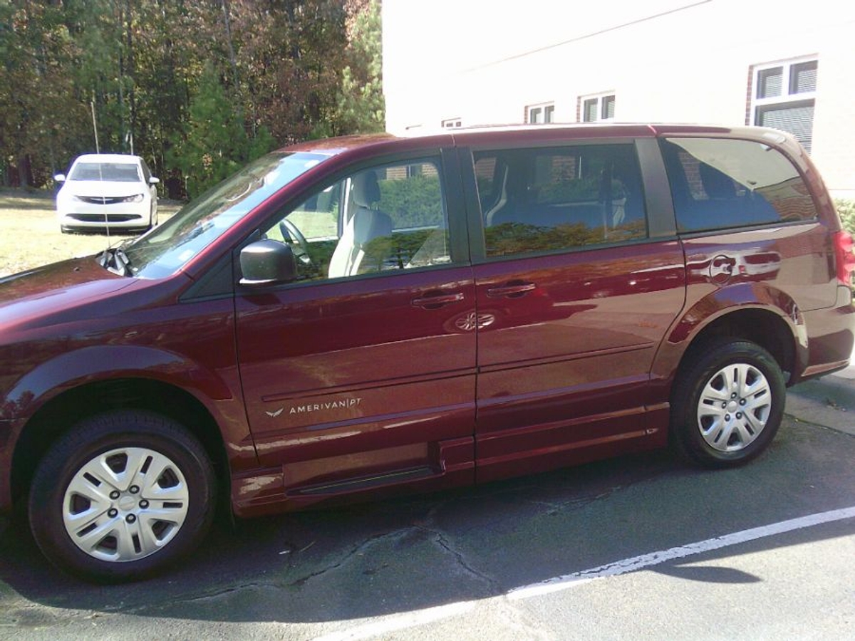 2017 DODGE GRAND CARAVAN - Image 6
