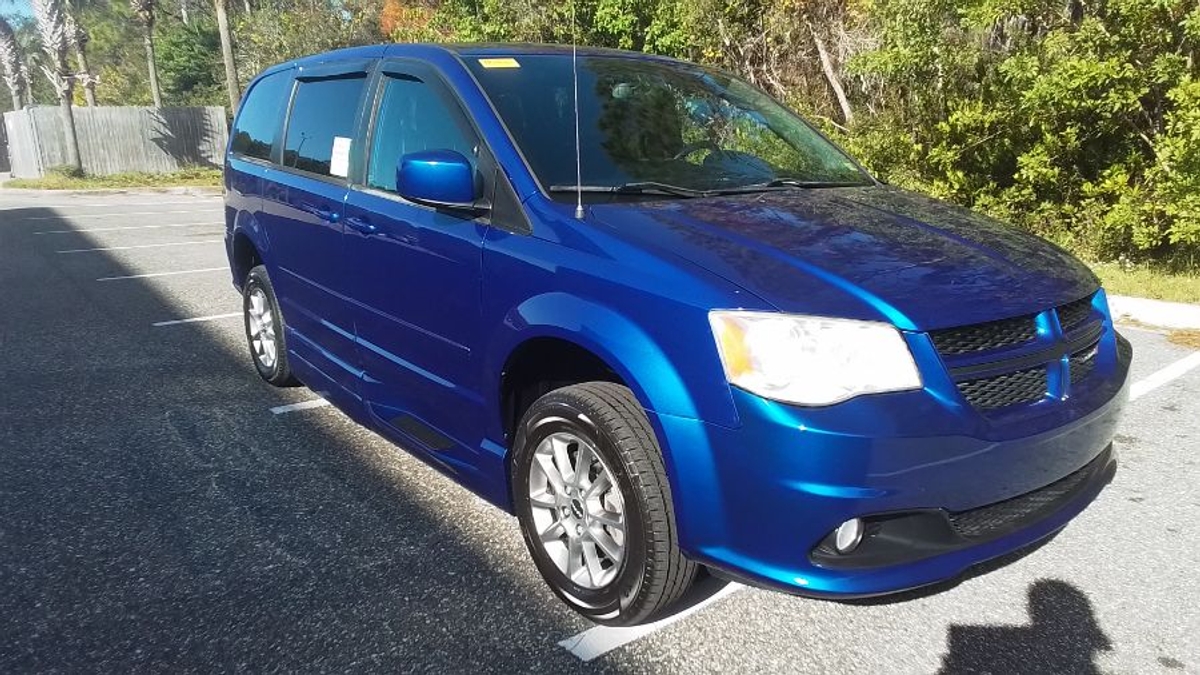2013 DODGE GRAND CARAVAN - Image 4
