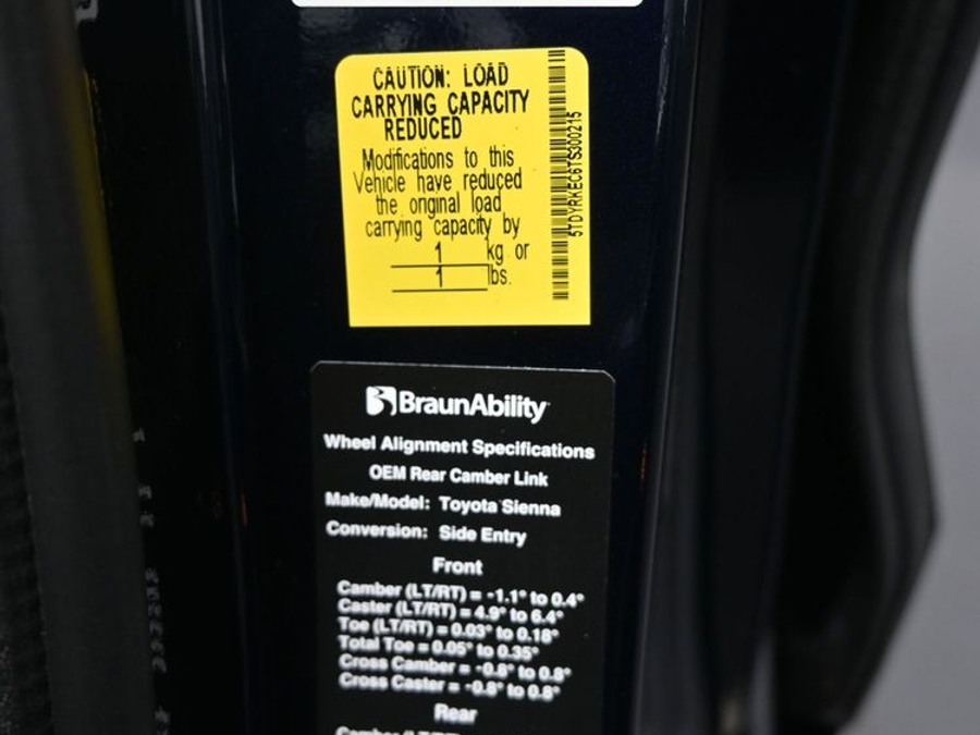 New 2026 Toyota Sienna Hybrid XLE Add - BraunAbility Side Entry Fold Out Automatic Ramp