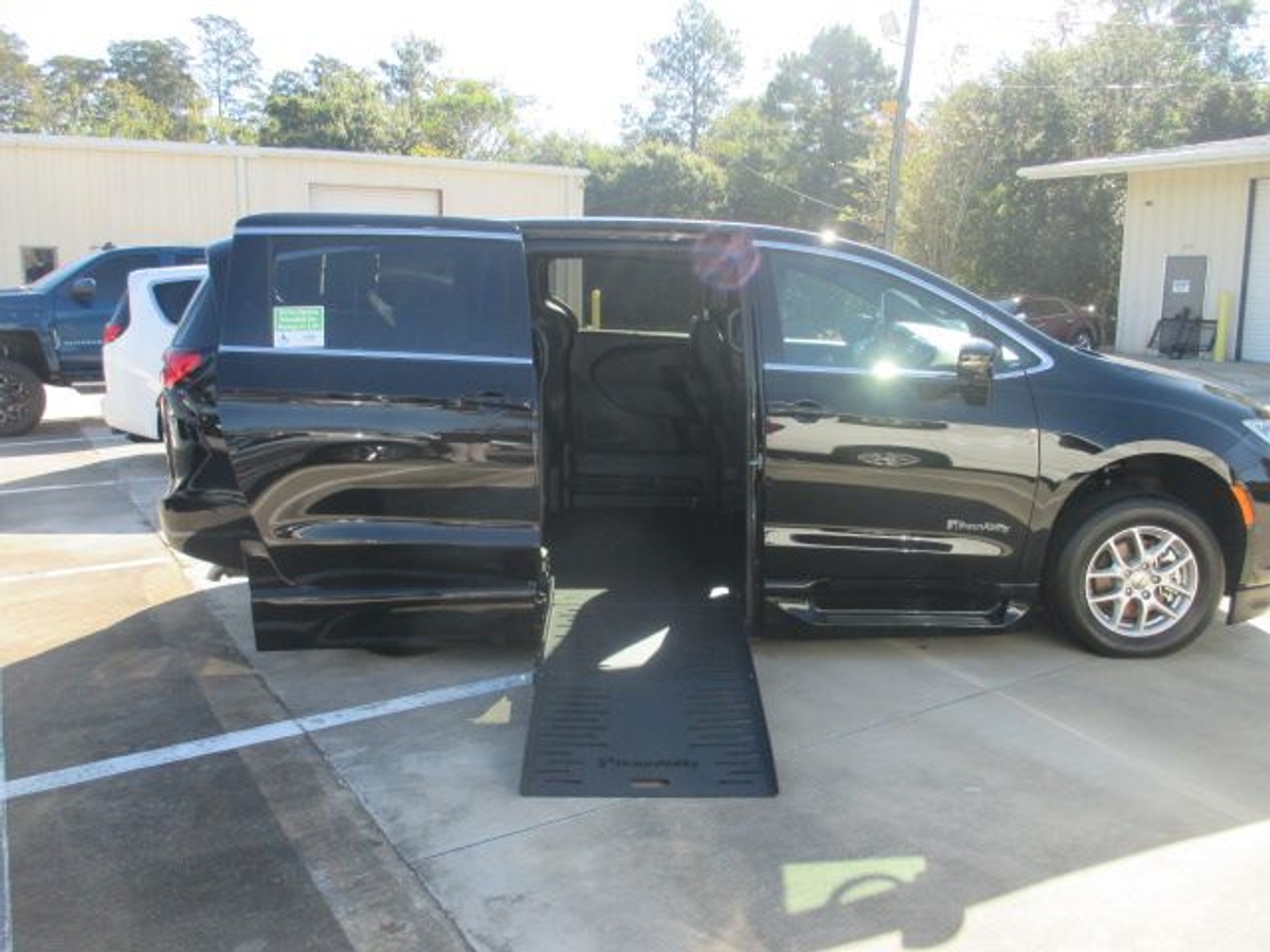 Black Chrysler Pacifica with Side Entry Automatic Fold Out ramp