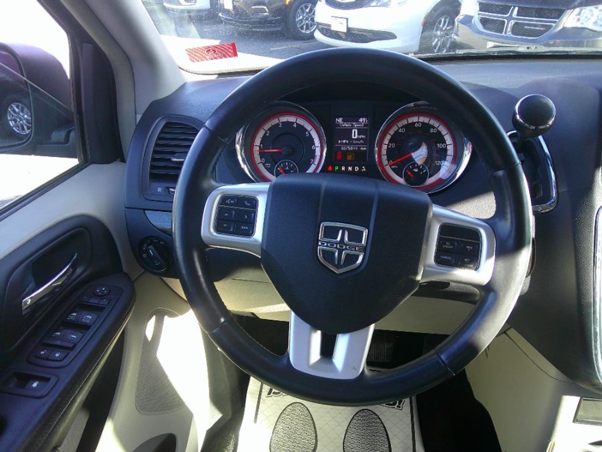 2013 DODGE GRAND CARAVAN - Image 10