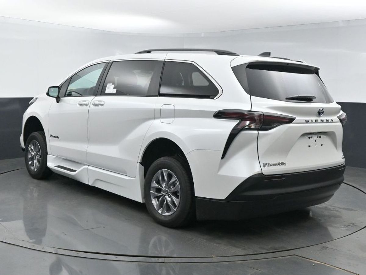 2024 TOYOTA SIENNA - Image 22