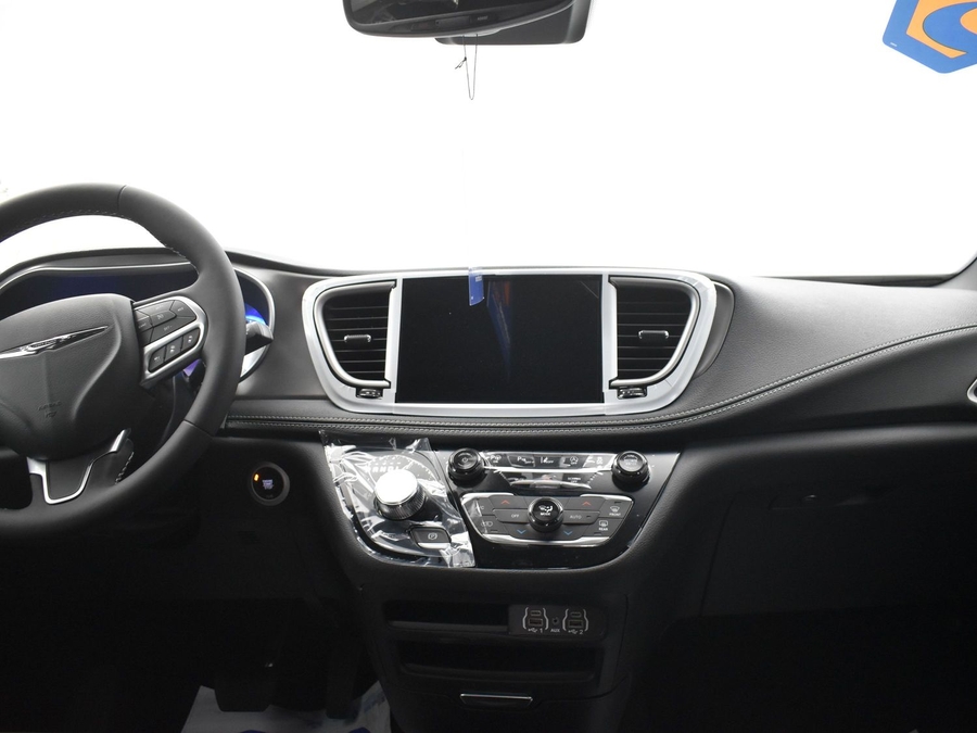 New 2025 Chrysler Pacifica Select Safety - BraunAbility Rear Entry Entry Fold Out Manual Ramp