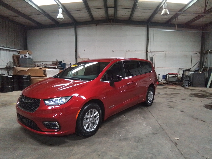 Número de imagen rojo Chrysler Pacifica 2