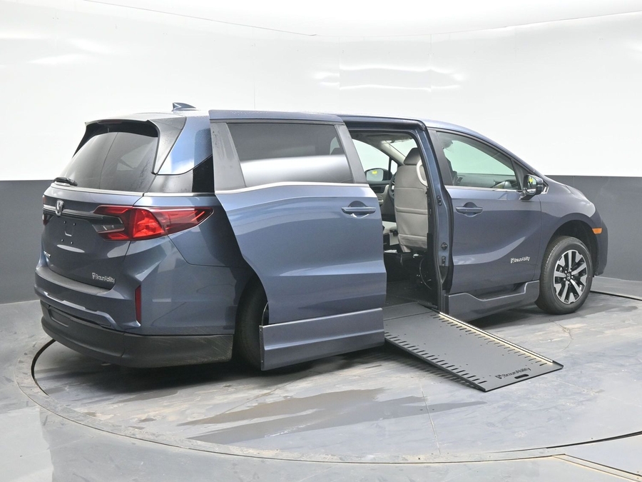 New 2026 Honda Odyssey EX-L - BraunAbility Side Entry Entry In Floor Automatic Ramp