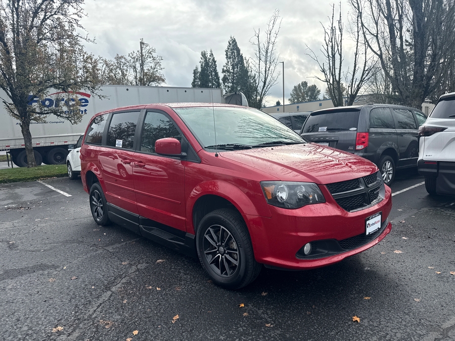 Used 2015 Dodge Grand Caravan SXT - BraunAbility Side Entry Entry In Floor Automatic Ramp