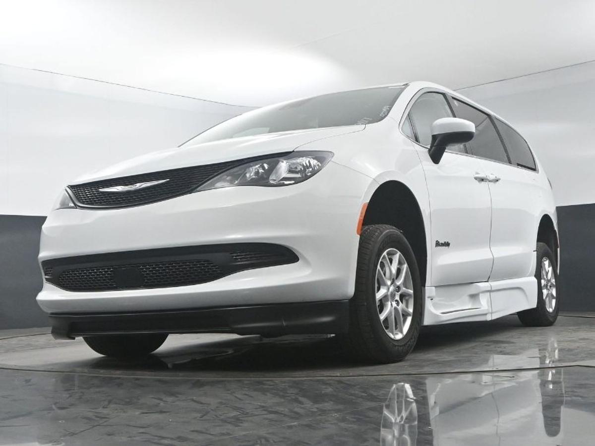 2023 CHRYSLER VOYAGER - Image 20