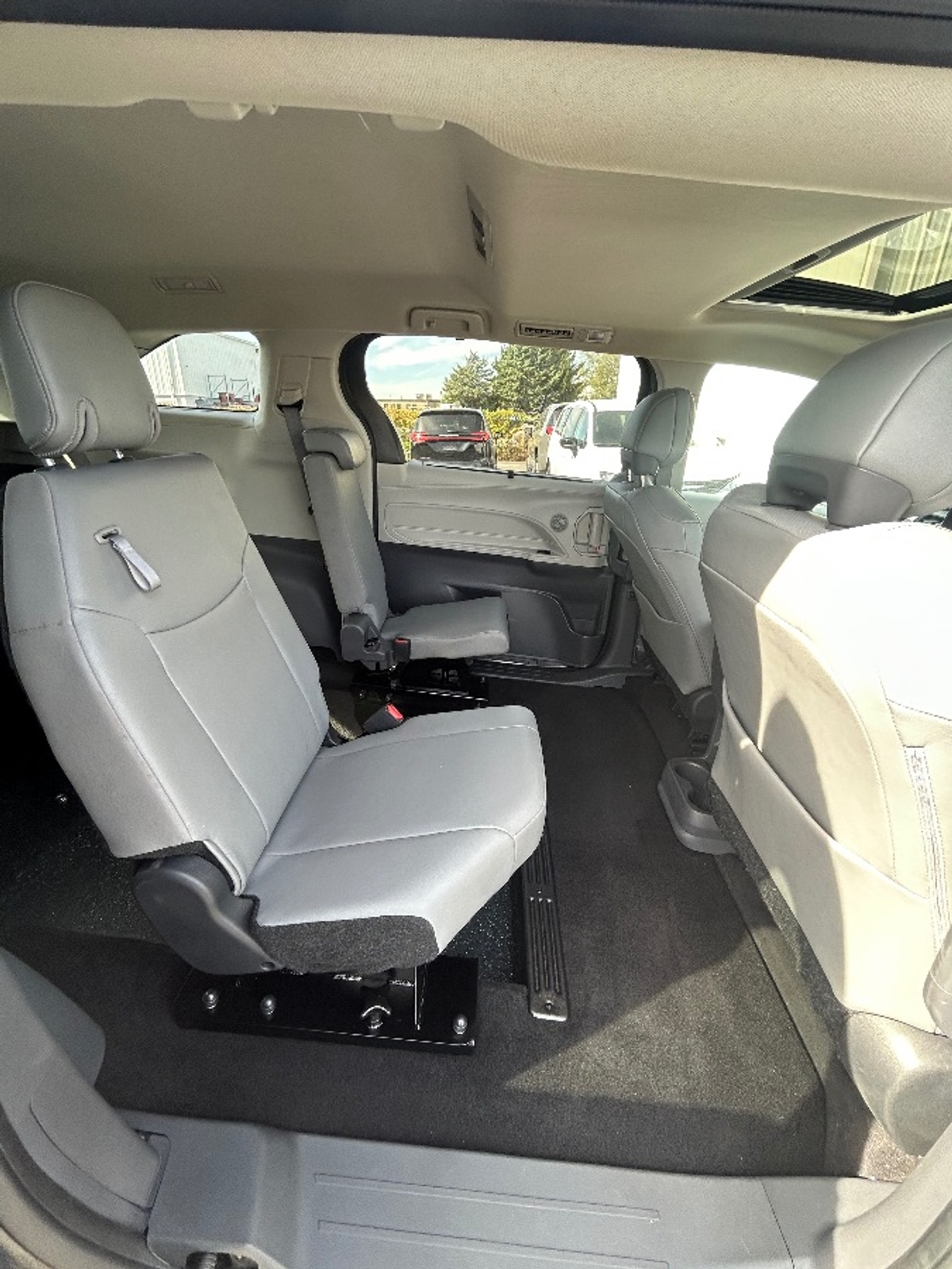 2023 TOYOTA SIENNA - Image 16