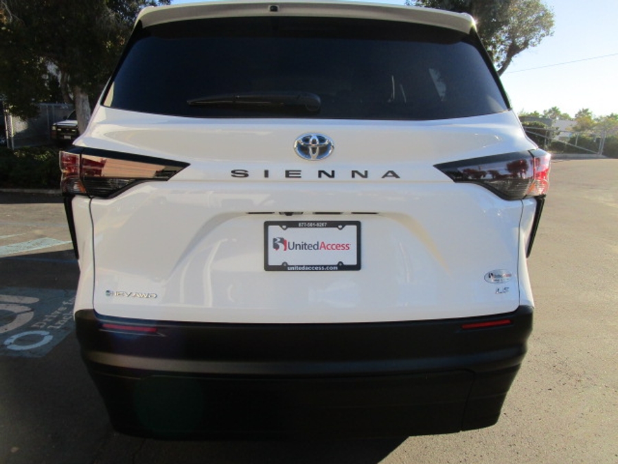New 2025 Toyota Sienna Hybrid LE AWD w MID ROW - Vantage Mobility Commercial Side Entry Entry In Floor Manual Ramp