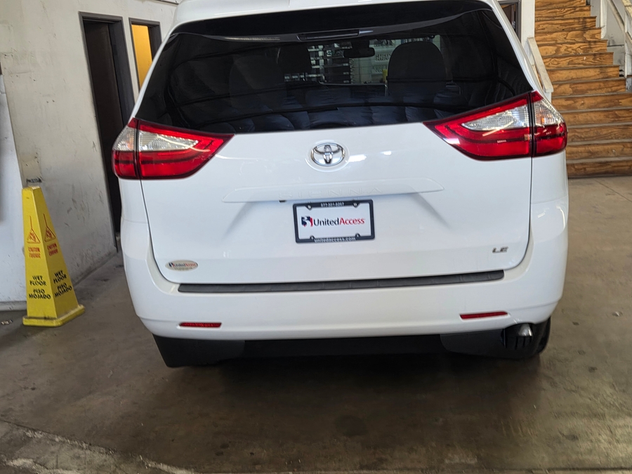 Used 2019 Toyota Sienna LE - VMI Side Entry Entry In Floor Automatic Ramp