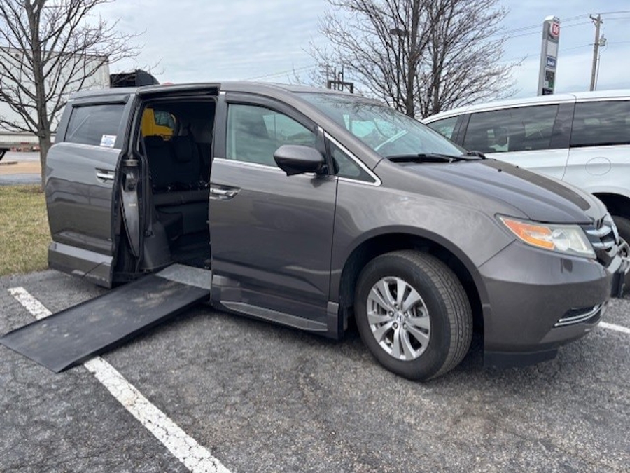 Used 2015 Honda Odyssey EX-L - VMI Side Entry Entry In Floor Automatic Ramp