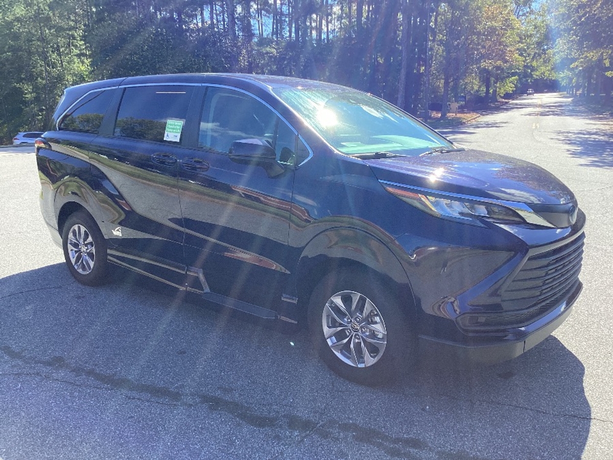 2022 TOYOTA SIENNA - Image 9