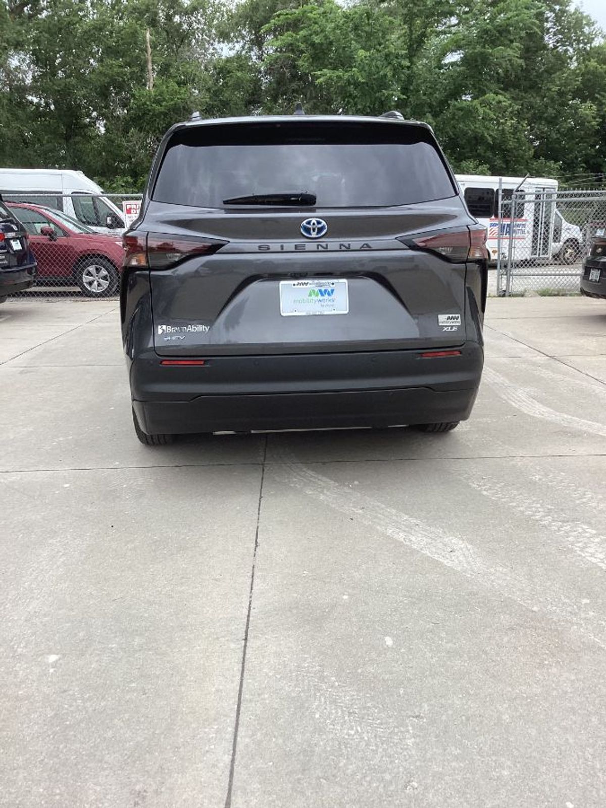 2025 TOYOTA SIENNA - Image 15