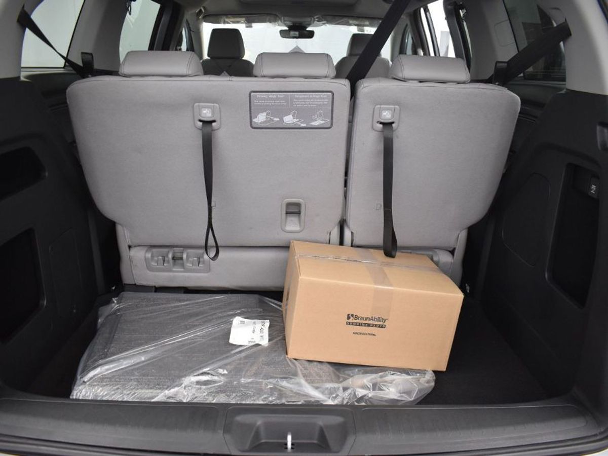 2024 Honda Odyssey EX-L - Photo 16