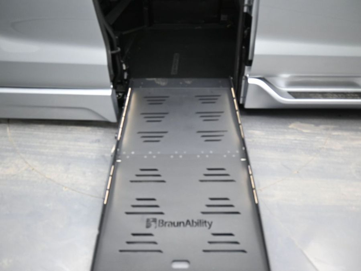 2025 TOYOTA SIENNA - Image 21