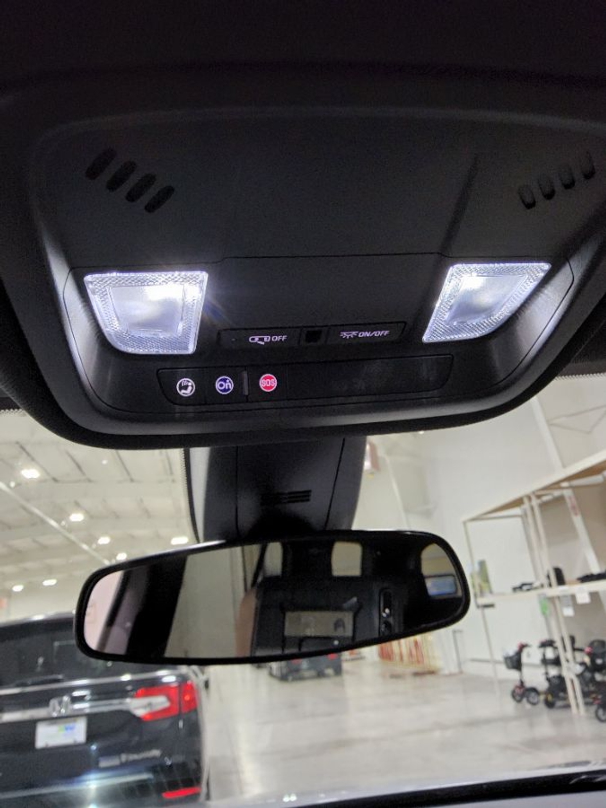 2023 CHEVROLET TRAVERSE - Image 13