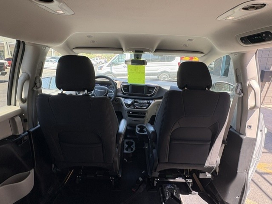 Used 2022 Chrysler Voyager LX - BraunAbility Side Entry Entry Fold Out Automatic Ramp