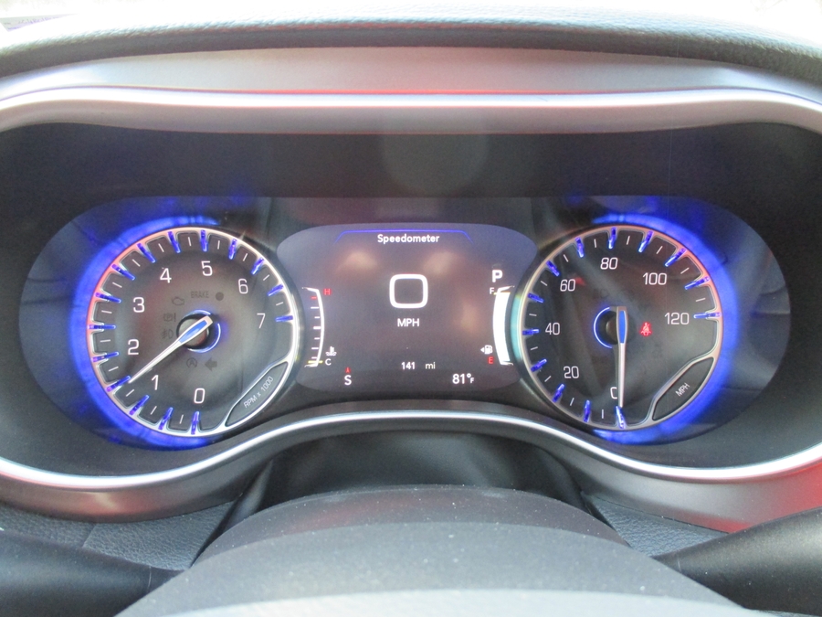 Blue Chrysler Pacifica image number 16