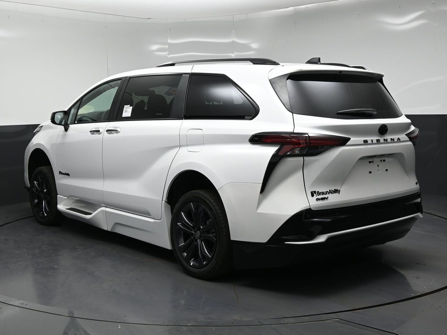 New 2026 Toyota Sienna Hybrid XSE Sport - BraunAbility Side Entry Fold Out Automatic Ramp