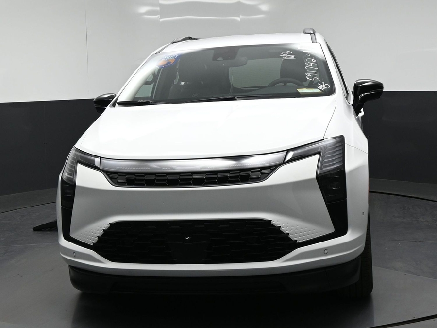 New 2027 Chrysler Pacifica Select Sport - BraunAbility Side Entry Fold Out Automatic Ramp