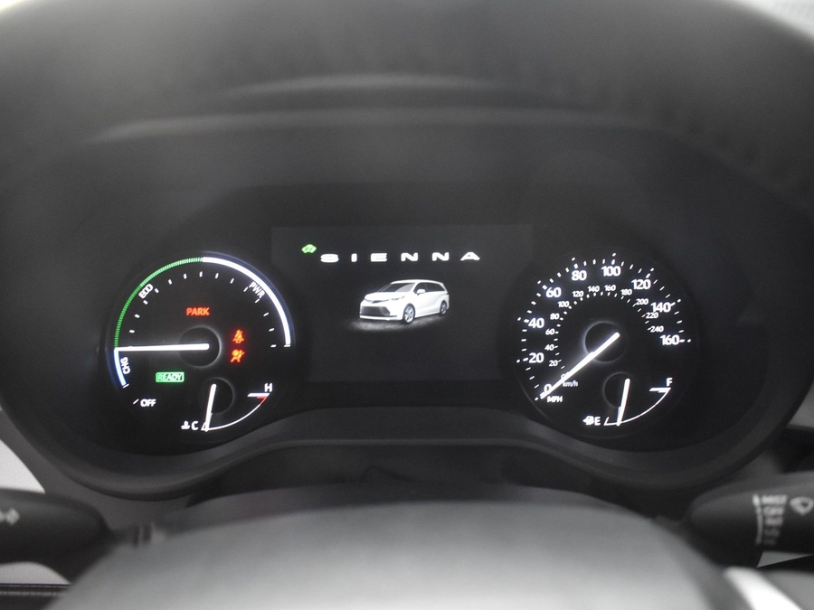 New 2025 Toyota Sienna Hybrid XLE Plus - BraunAbility Side Entry Entry In Floor Automatic Ramp