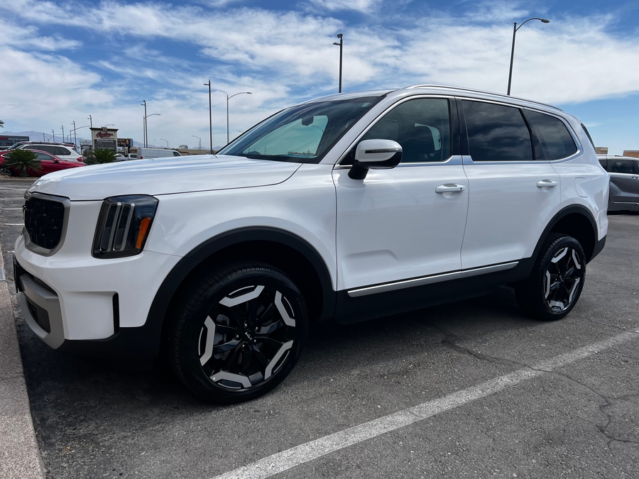Used 2024 Kia Telluride EX - Freedom Rear Entry Entry Fold Out Manual Ramp