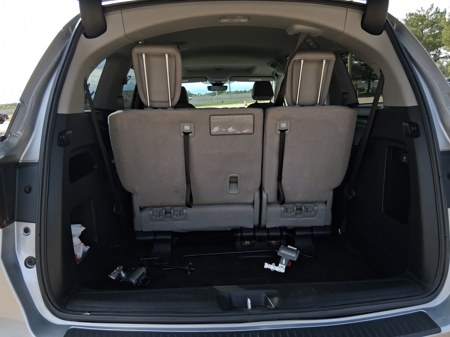 Silver Honda Odyssey image number 22