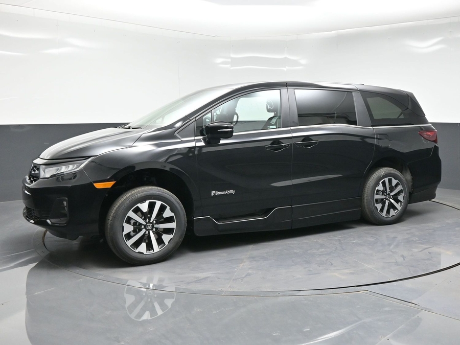 Black Honda Odyssey image number 2