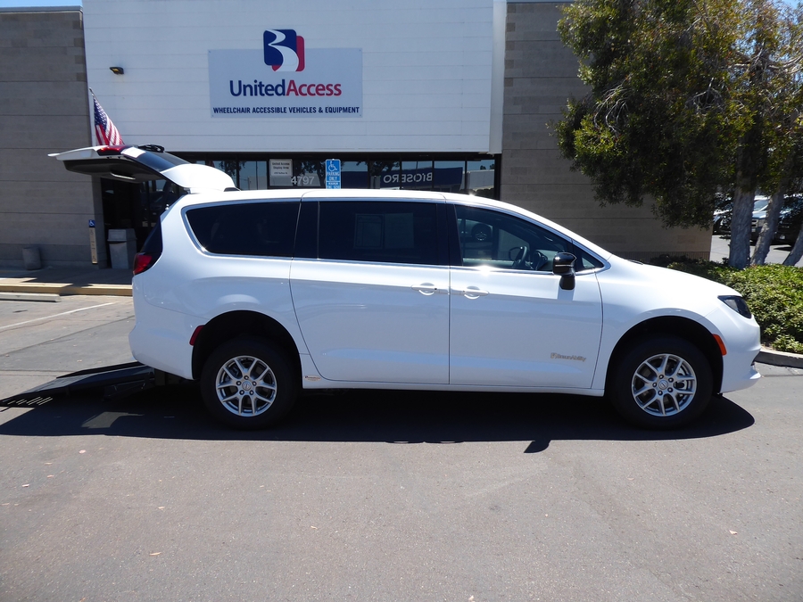 New 2026 Chrysler Voyager LX - BraunAbility Commercial Rear Entry Fold Out Manual Ramp