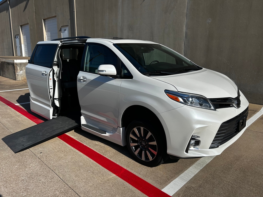 Used 2020 Toyota Sienna Limited - VMI Side Entry In Floor Automatic Ramp