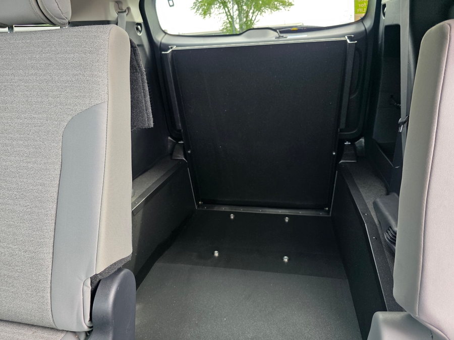 Celestial Silver Toyota Sienna image number 16