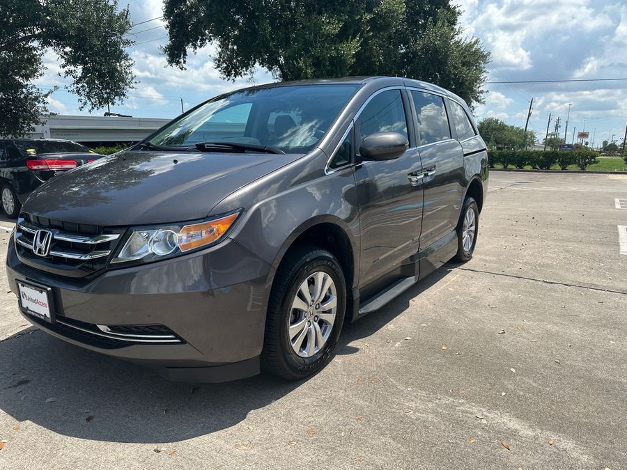Used 2016 Honda Odyssey EX-L - VMI Side Entry Entry In Floor Automatic Ramp